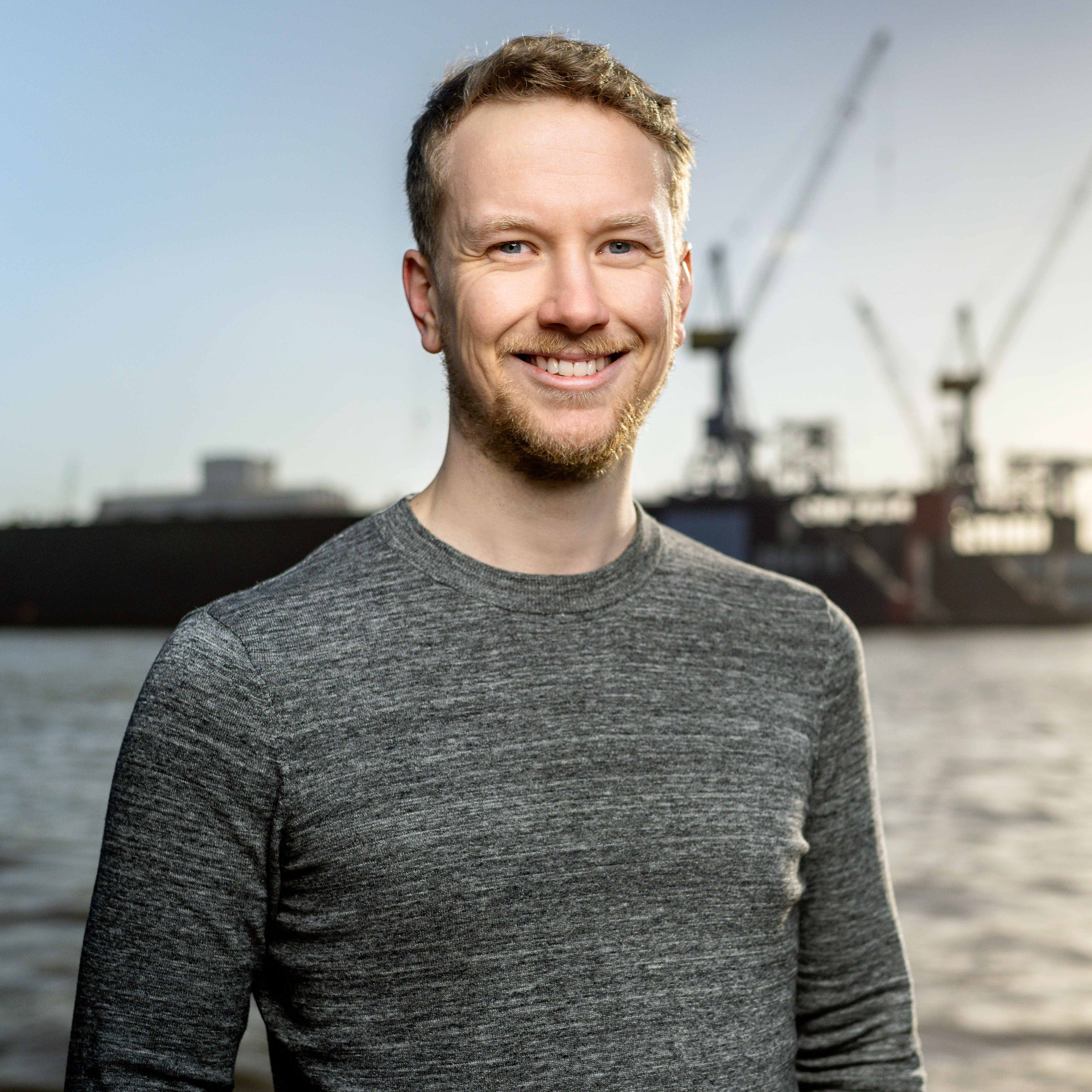 Consensa Mitarbeiter Gunnar Marx Portrait Hamburger Hafen